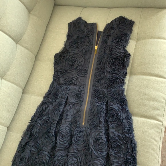 Dress - Picture 4 of 5